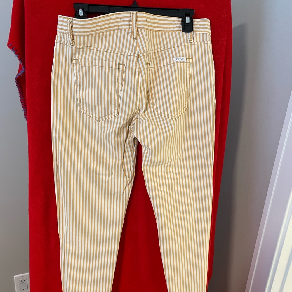 Brand: Joe’s (Orange)                                           Size: 28